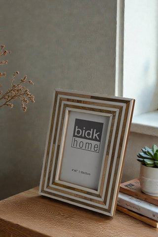 Momento Frame, Stripe 4"x6”
