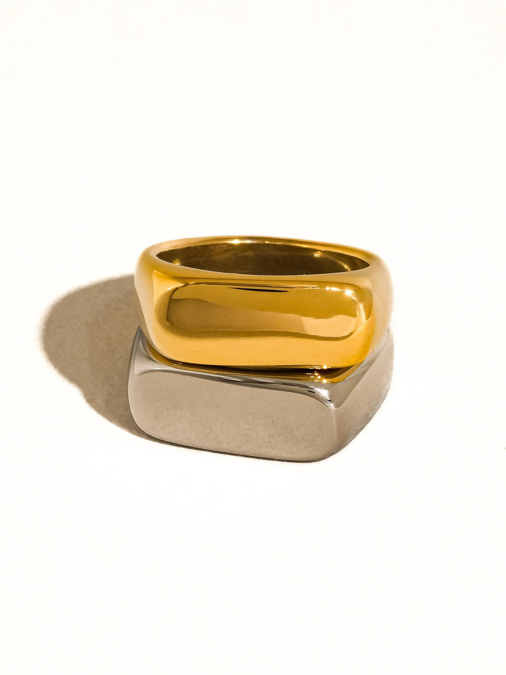 Glayce 18K Gold Non-Tarnish Classic Signet Ring