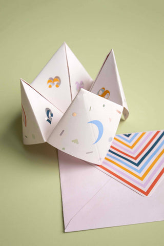 Cootie Catcher Pop-Up Card